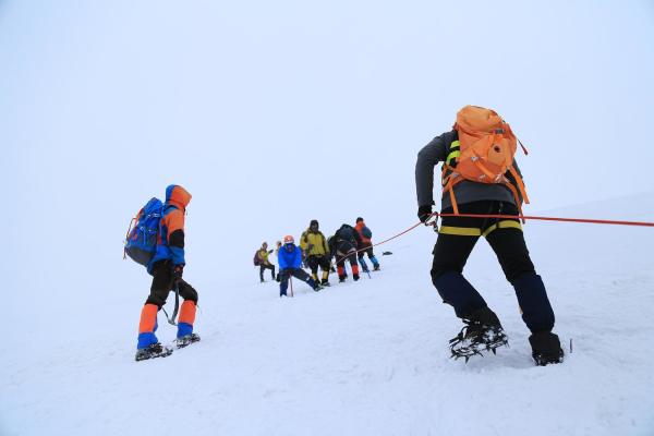 最新水兵舞雪山姑娘-水兵舞之雪山佳人新篇章