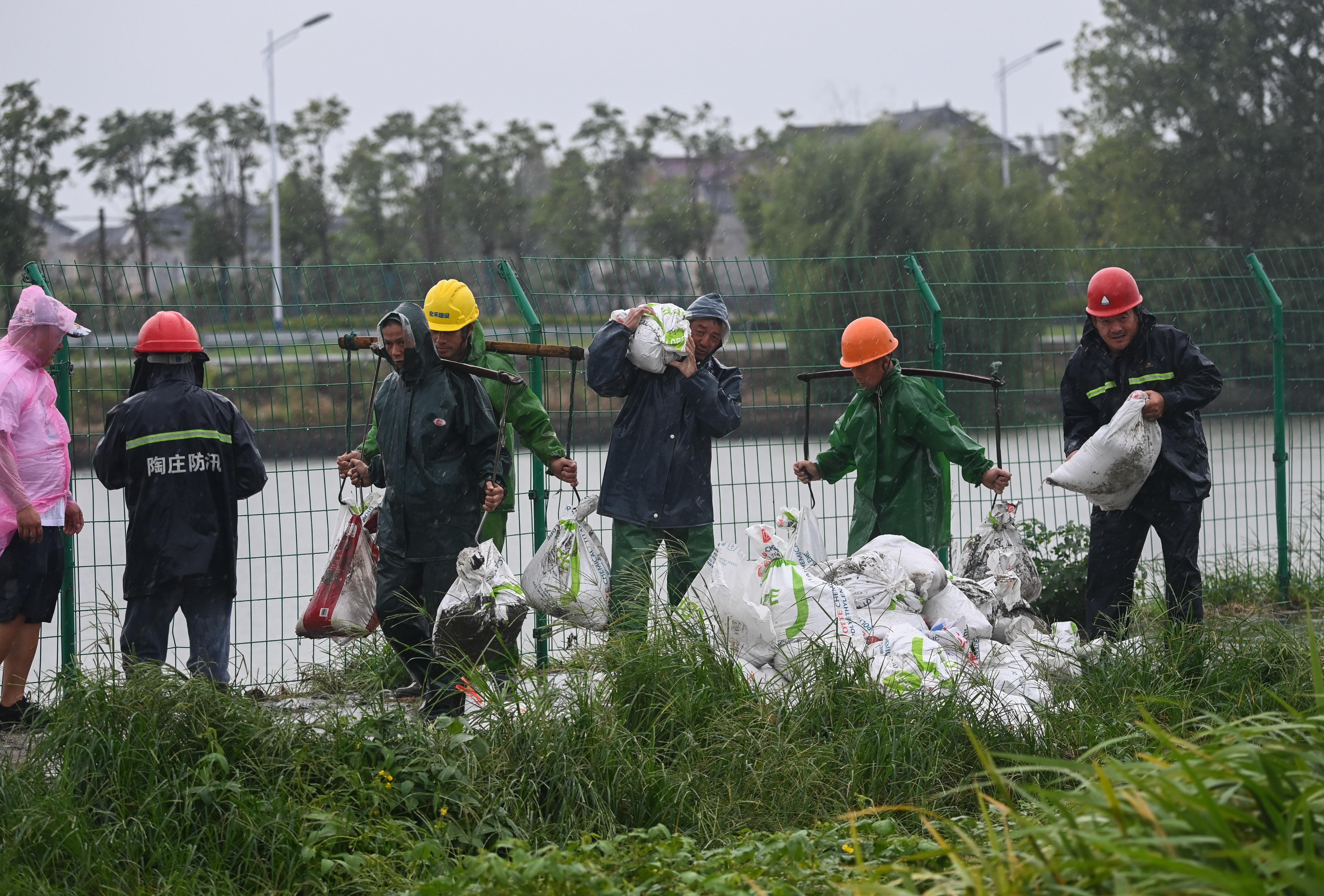 江苏地区台风行踪实时追踪，共筑安全防线，美好家园守护进行时